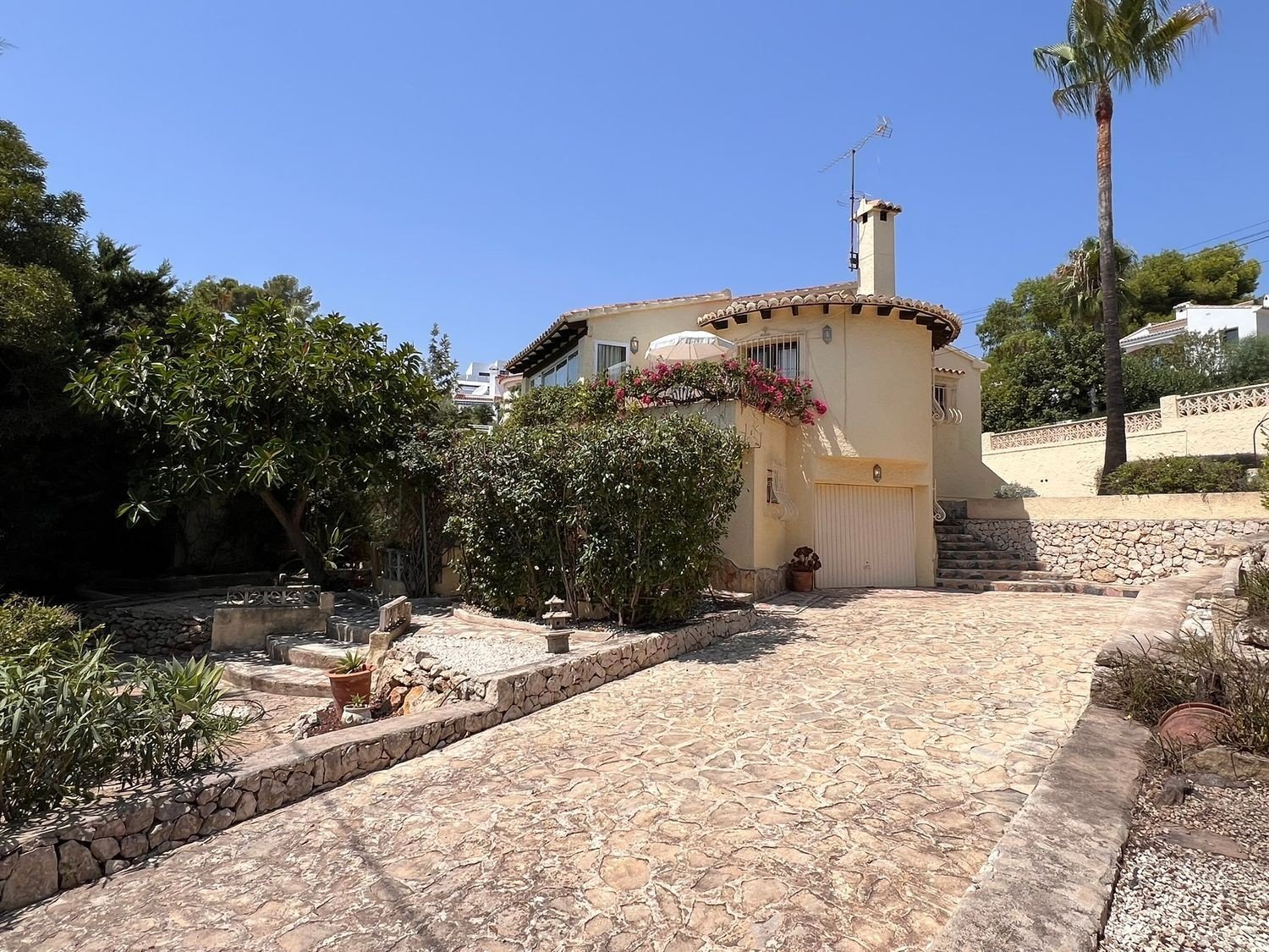 Villa in Moraira, Alicante, Spain 3 bedrooms, 247 sq.m. No. 179551