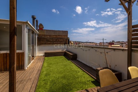 Huoneisto L'Hospitalet de Llobregat, Barcelona, Espanja 3 makuuhuonetta, 185 m2 No. 194547