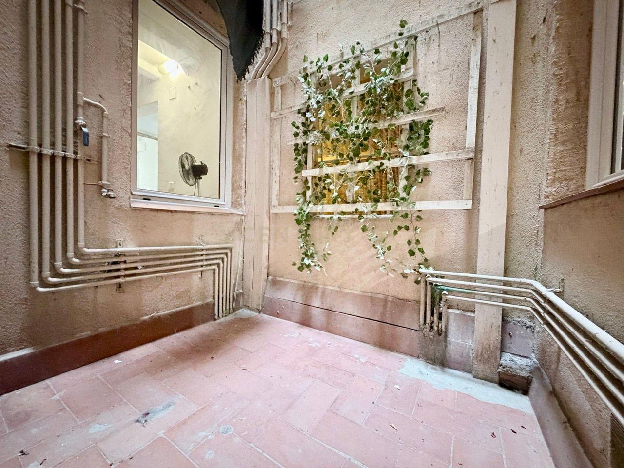 Dzīvoklis Barcelona, Spānijā 5 istabas, 143 m2 Nr. 194544