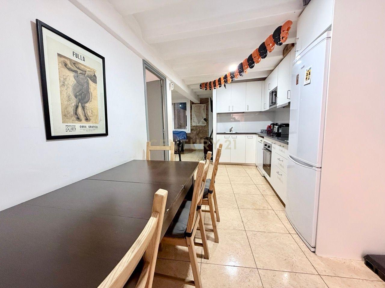 Dzīvoklis Barcelona, Spānijā 5 istabas, 143 m2 Nr. 194544