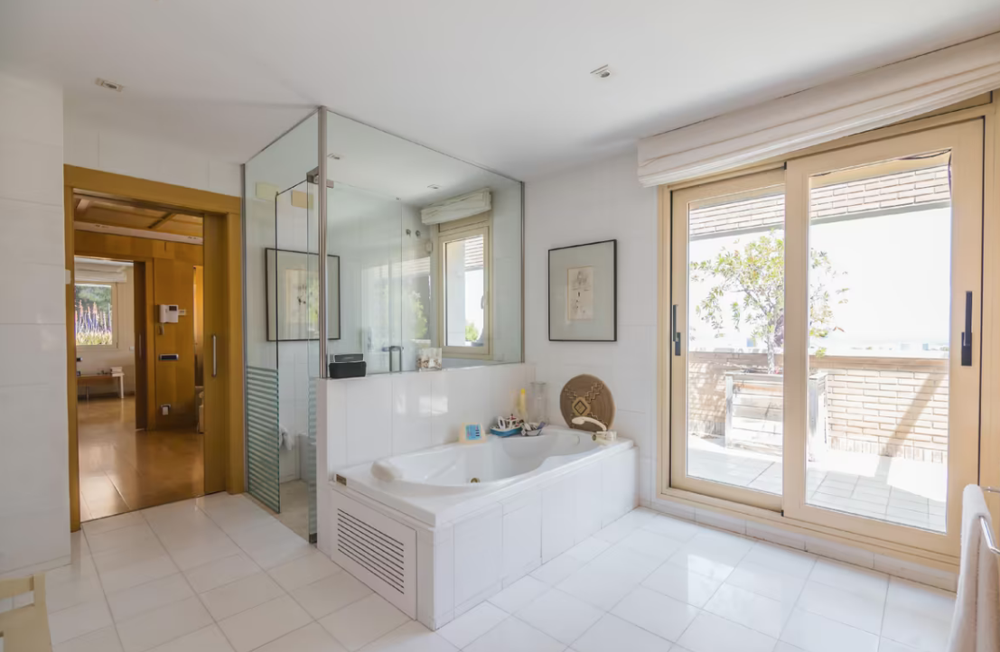 Wohnung in Eixample, Barcelona, Spanien 2 Schlafzimmer, 117 m2 Nr. 133500