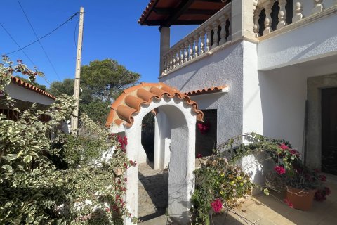 Villa in Cala Llombards, Mallorca, Spain 4 bedrooms, 235 sq.m. No. 111762