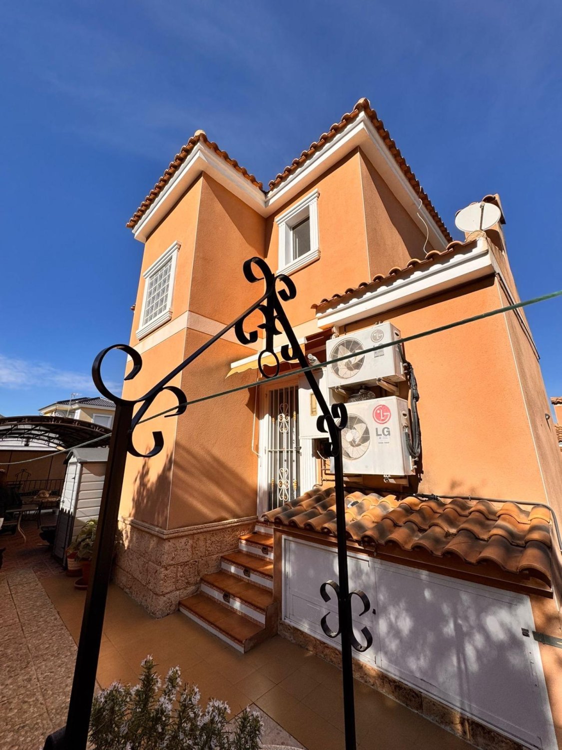 Huvila Cox, Alicante, Espanja 4 makuuhuonetta, 210 m2 No. 189519