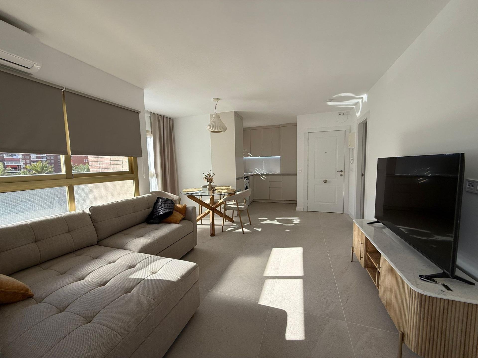 Apartamento en Benidorm, Alicante, España 1 dormitorio, 50 m2 No. 189524