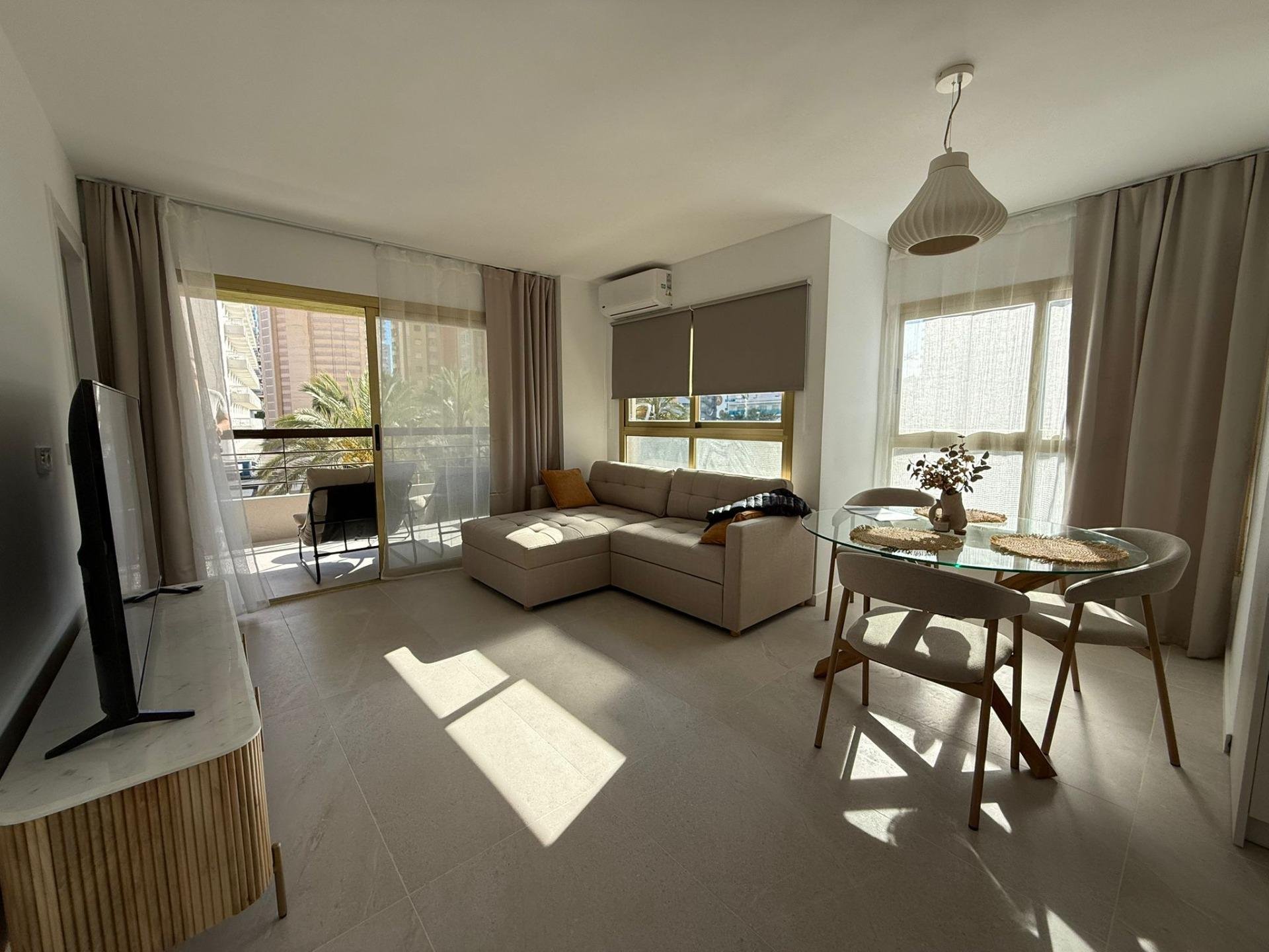 Apartamento en Benidorm, Alicante, España 1 dormitorio, 50 m2 No. 189524