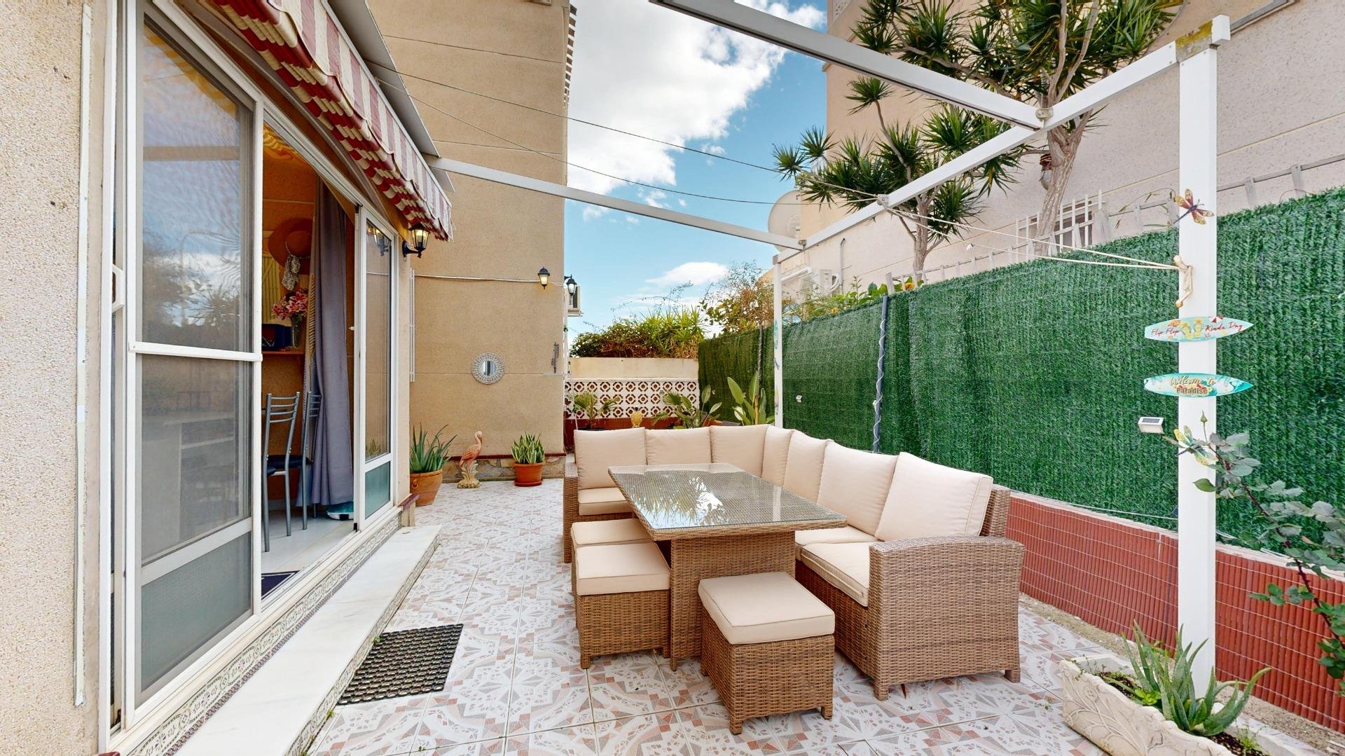 Kaupunkipientalo San Miguel de Salinas, Alicante, Espanja 3 makuuhuonetta, 94 m2 No. 189523