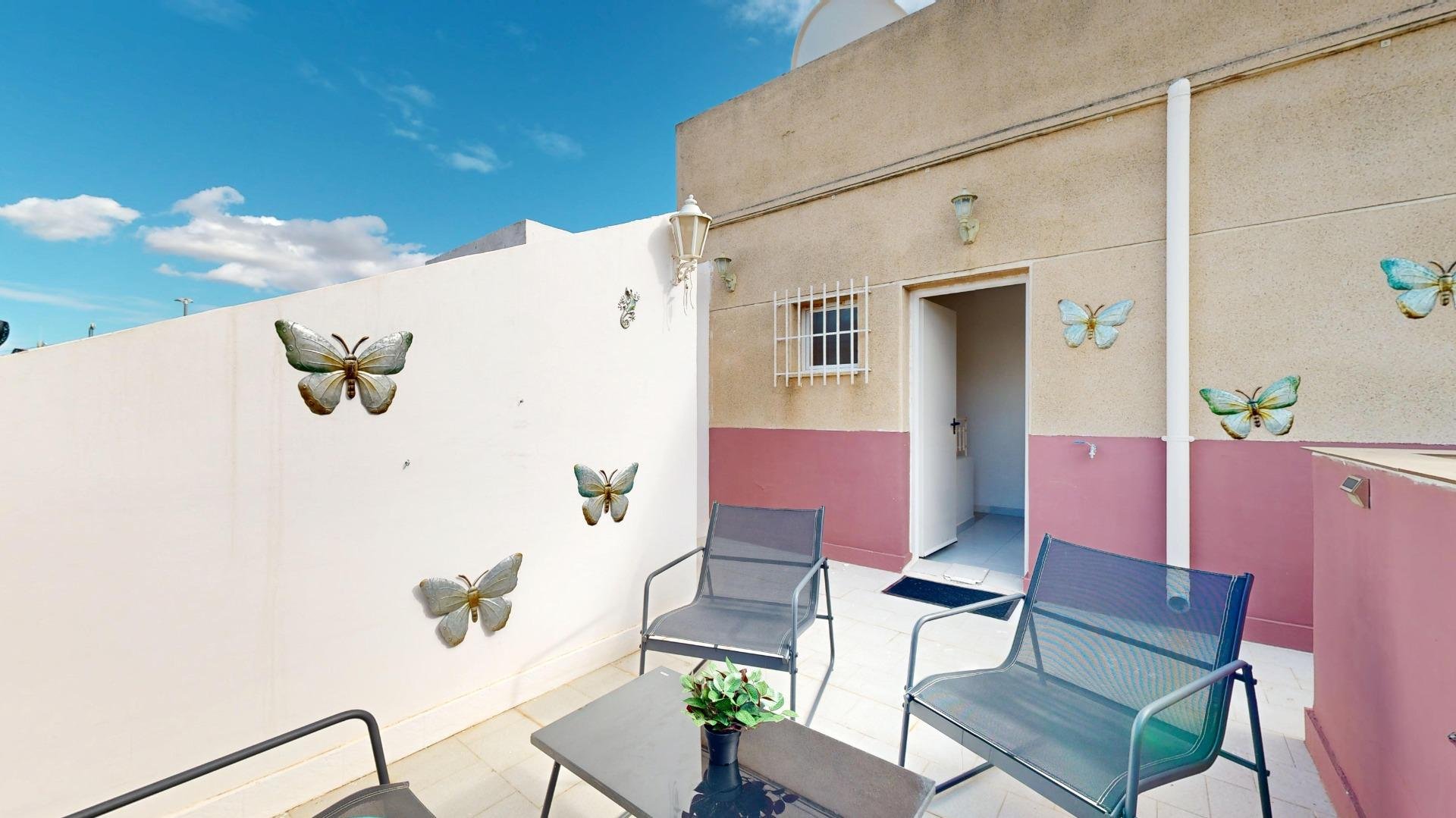 Kaupunkipientalo San Miguel de Salinas, Alicante, Espanja 3 makuuhuonetta, 94 m2 No. 189523