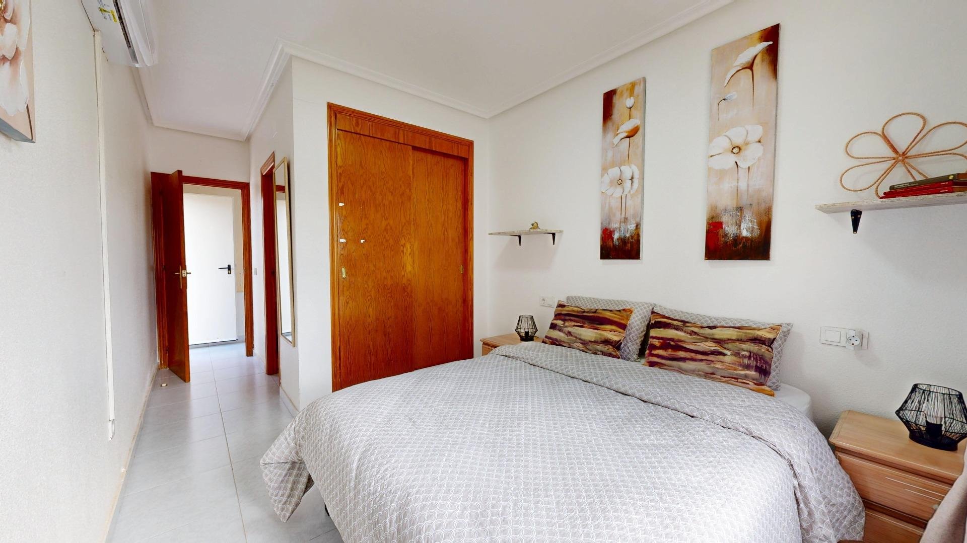 Kaupunkipientalo San Miguel de Salinas, Alicante, Espanja 3 makuuhuonetta, 94 m2 No. 189523