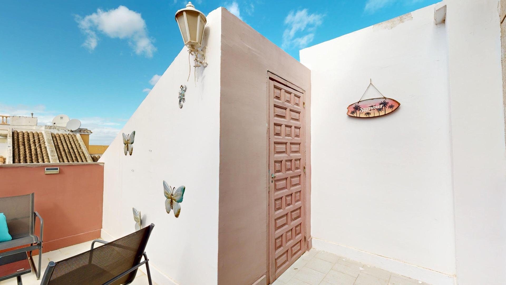 Kaupunkipientalo San Miguel de Salinas, Alicante, Espanja 3 makuuhuonetta, 94 m2 No. 189523