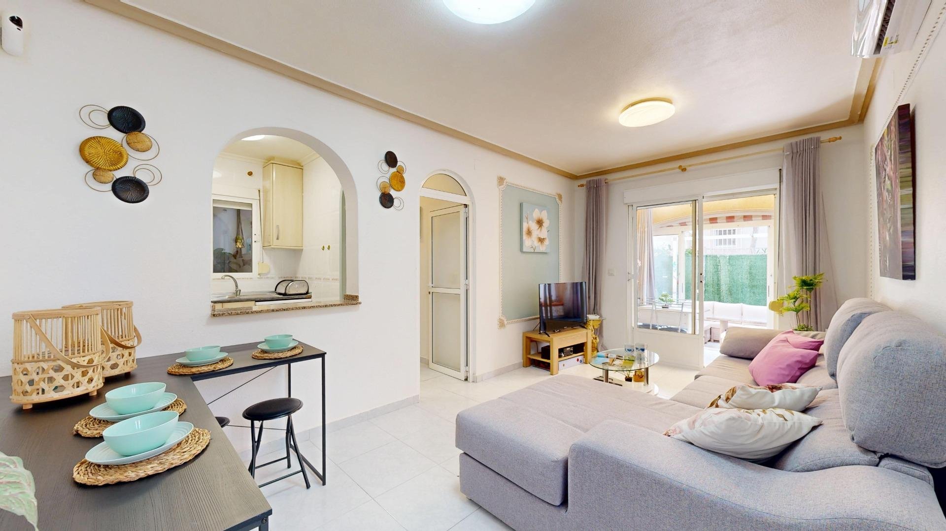 Kaupunkipientalo San Miguel de Salinas, Alicante, Espanja 3 makuuhuonetta, 94 m2 No. 189523