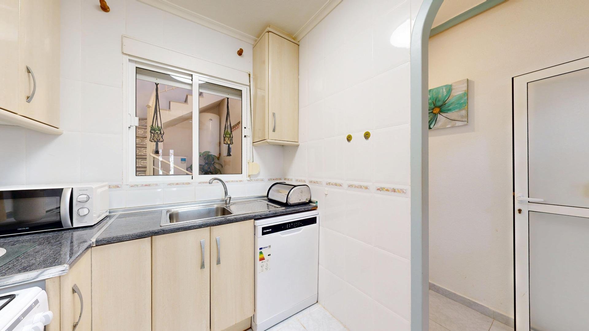 Kaupunkipientalo San Miguel de Salinas, Alicante, Espanja 3 makuuhuonetta, 94 m2 No. 189523