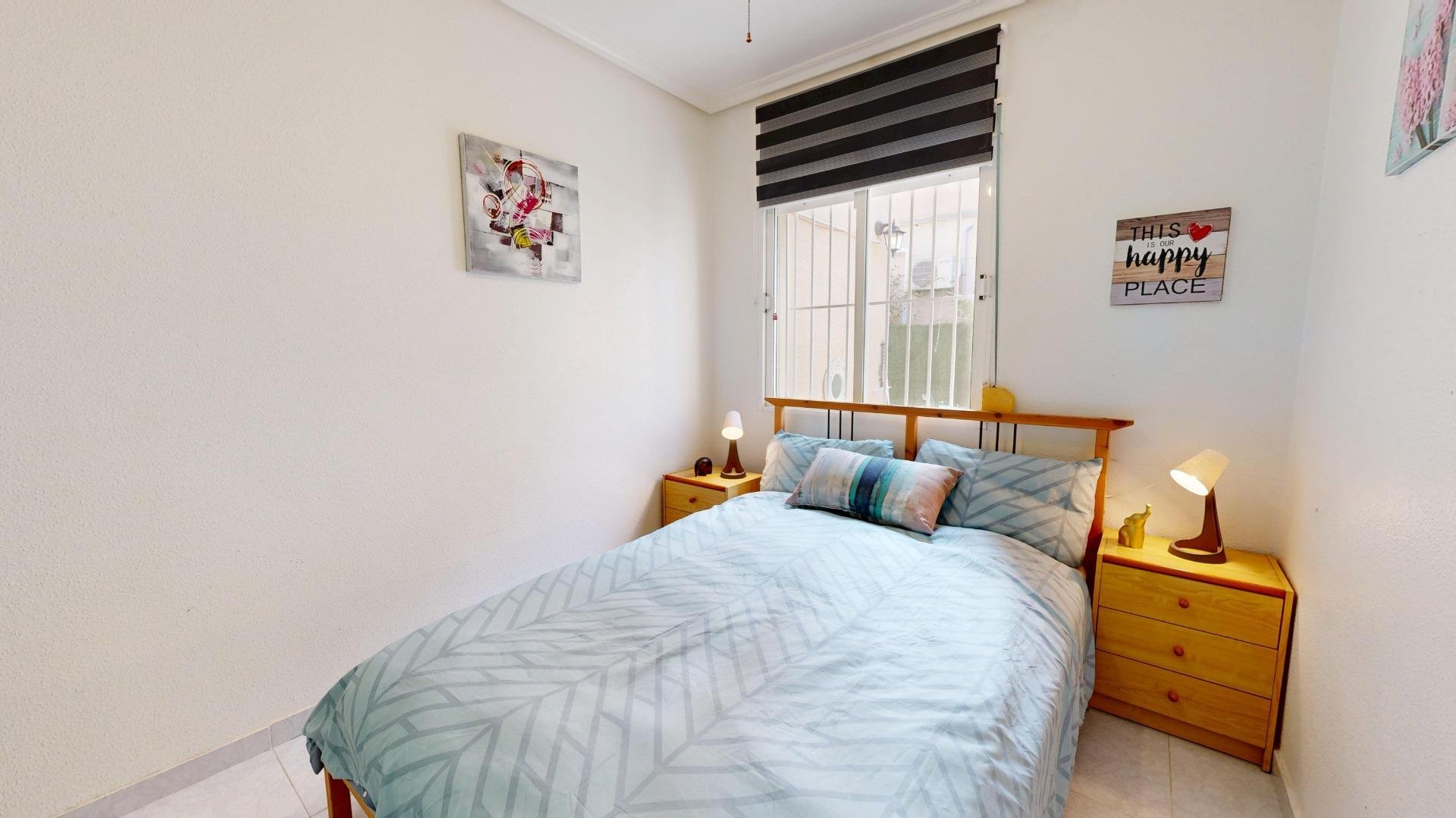 Kaupunkipientalo San Miguel de Salinas, Alicante, Espanja 3 makuuhuonetta, 94 m2 No. 189523