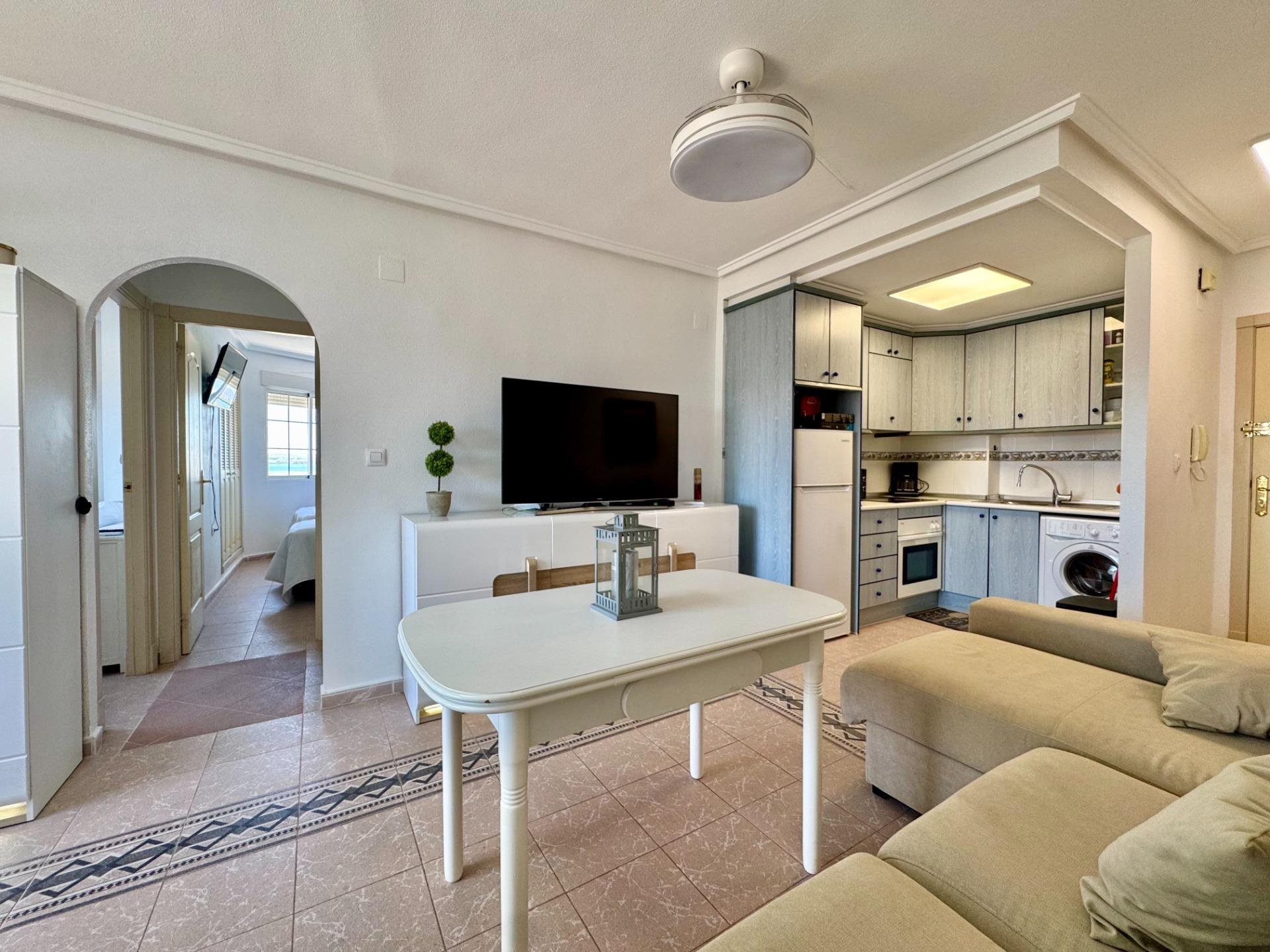 Apartment à Torrevieja, Alicante, Espagne 2 chambres, 53 m2 No. 189522