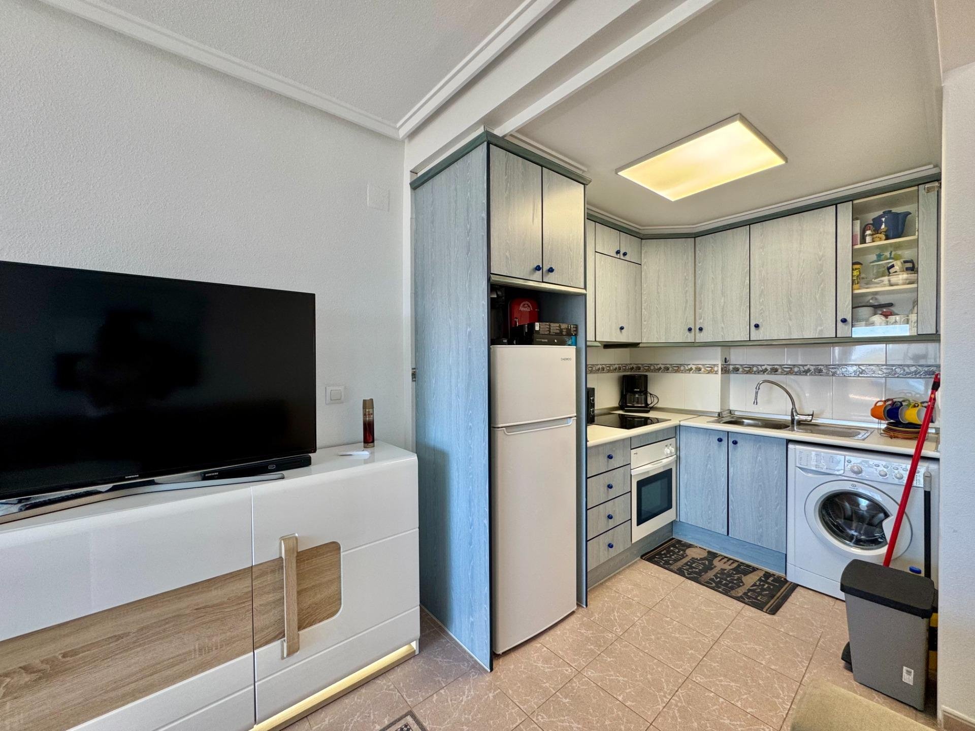 Apartment à Torrevieja, Alicante, Espagne 2 chambres, 53 m2 No. 189522