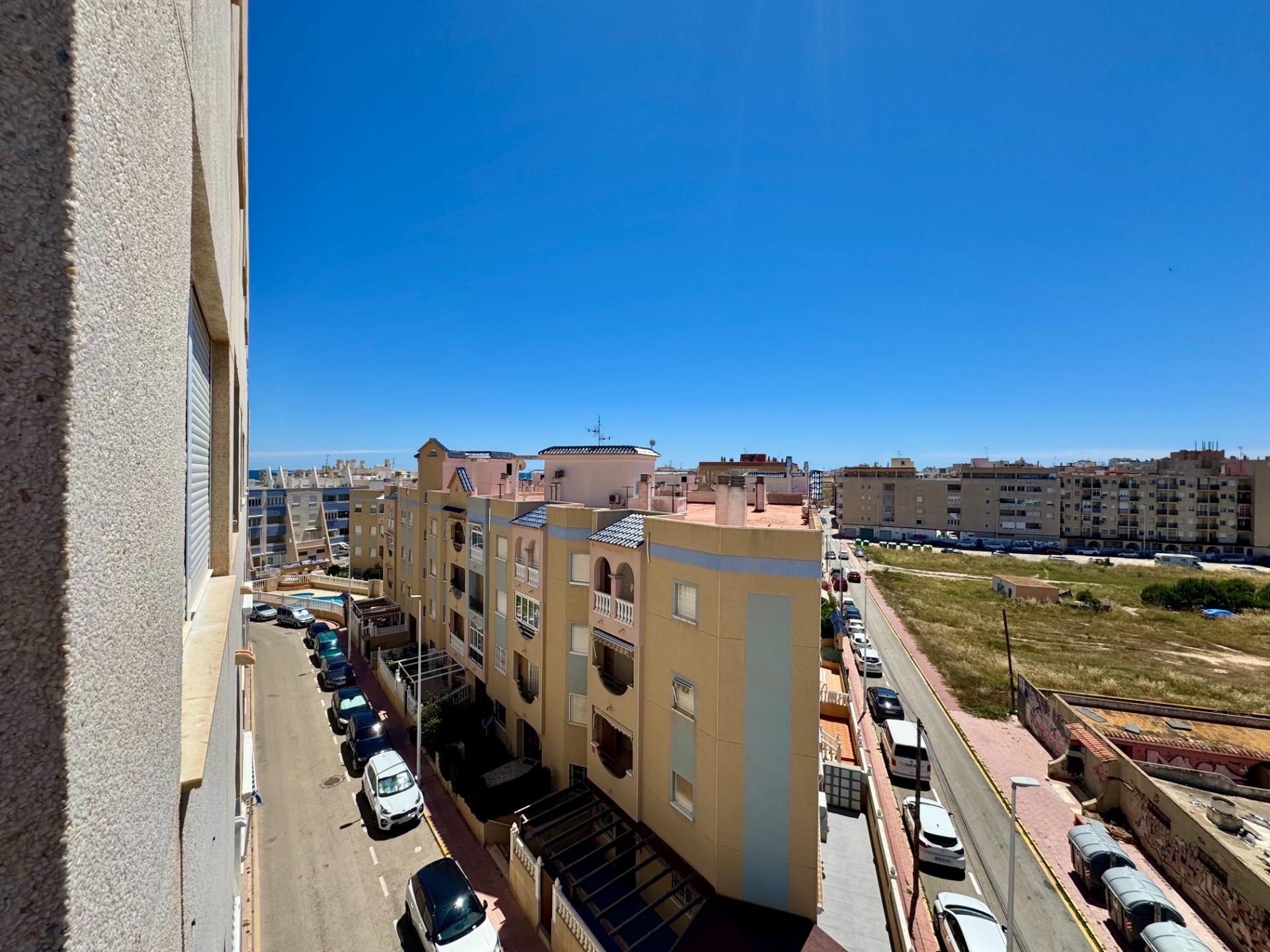 Apartment à Torrevieja, Alicante, Espagne 2 chambres, 53 m2 No. 189522