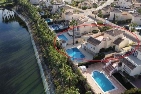 Villa in Alicante, Spain 3 bedrooms, 132 sq.m. No. 189518