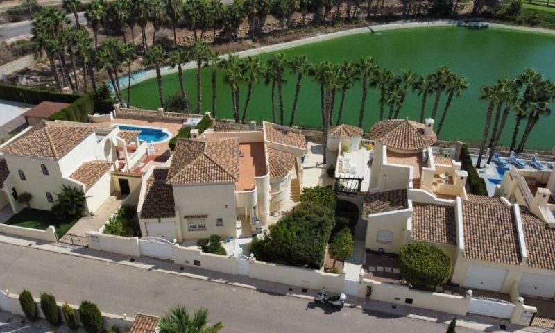 Villa à Alicante, Espagne 3 chambres, 132 m2 No. 189518