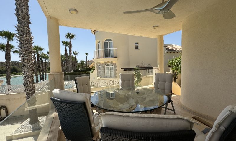 Villa à Alicante, Espagne 3 chambres, 132 m2 No. 189518