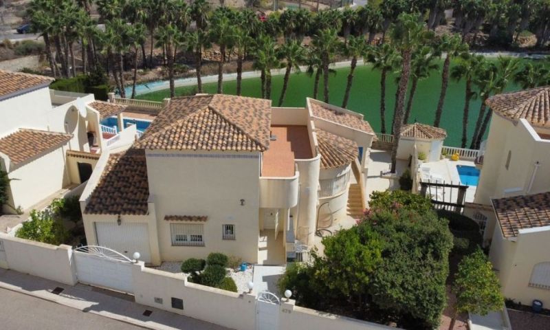 Villa à Alicante, Espagne 3 chambres, 132 m2 No. 189518