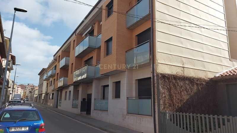 Garage in Manlleu, Barcelona, Spain 30 sq.m. No. 186586