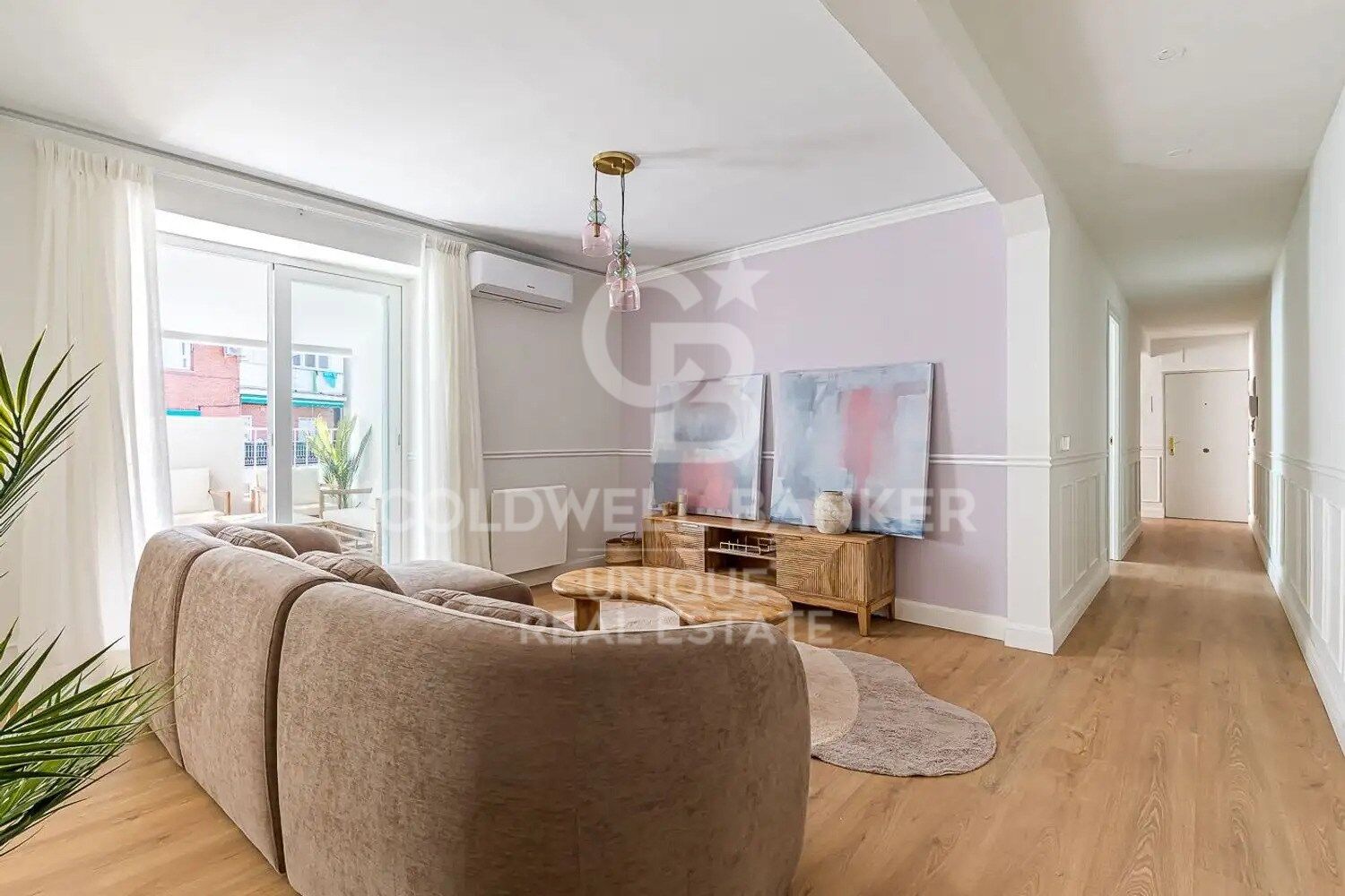Apartment à Madrid, Espagne 2 chambres, 130 m2 No. 179075