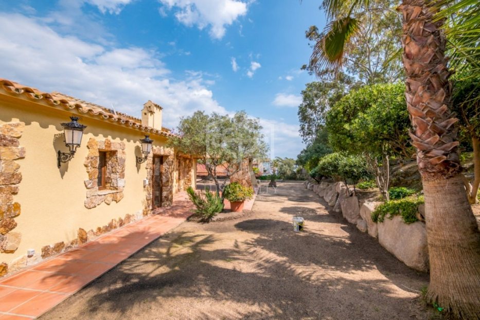 Villa Blanes, Girona, Spānijā 4 istabas, 400 m2 Nr. 78289
