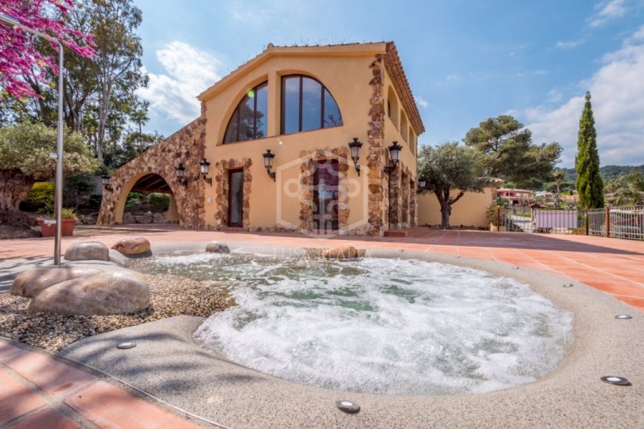 Villa Blanes, Girona, Spānijā 4 istabas, 400 m2 Nr. 78289