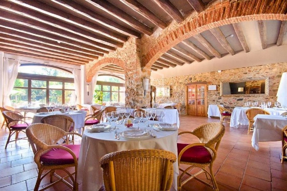Commercial property à Barcelona, Espagne 12 chambres, 2299 m2 No. 78288