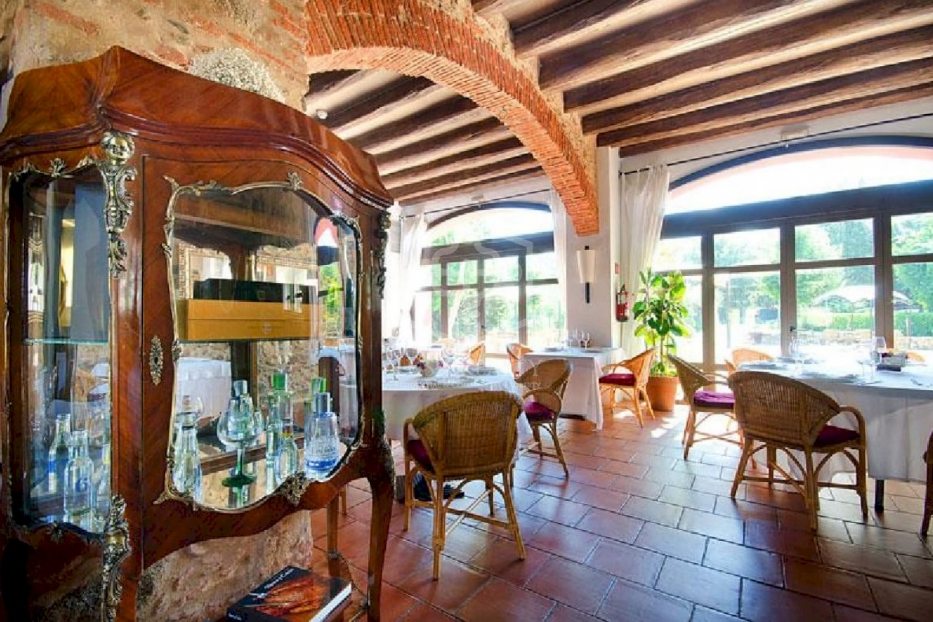 Commercial property à Barcelona, Espagne 12 chambres, 2299 m2 No. 78288