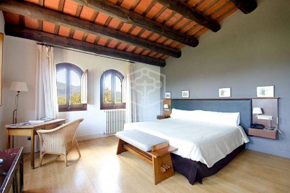 Commercial property à Barcelona, Espagne 12 chambres, 2299 m2 No. 78288