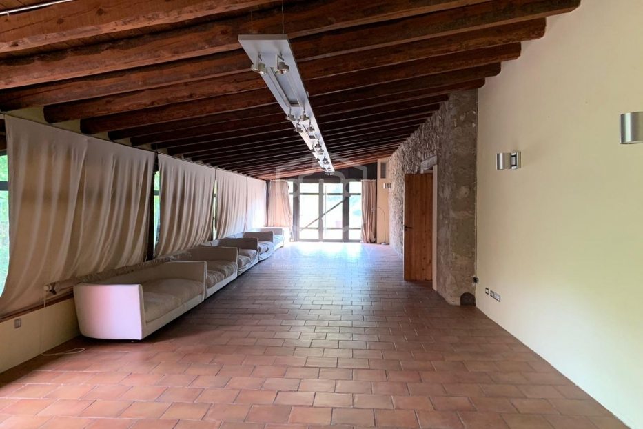 Commercial property à Barcelona, Espagne 12 chambres, 2299 m2 No. 78288