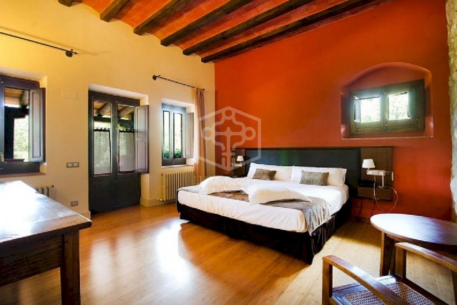 Commercial property à Barcelona, Espagne 12 chambres, 2299 m2 No. 78288
