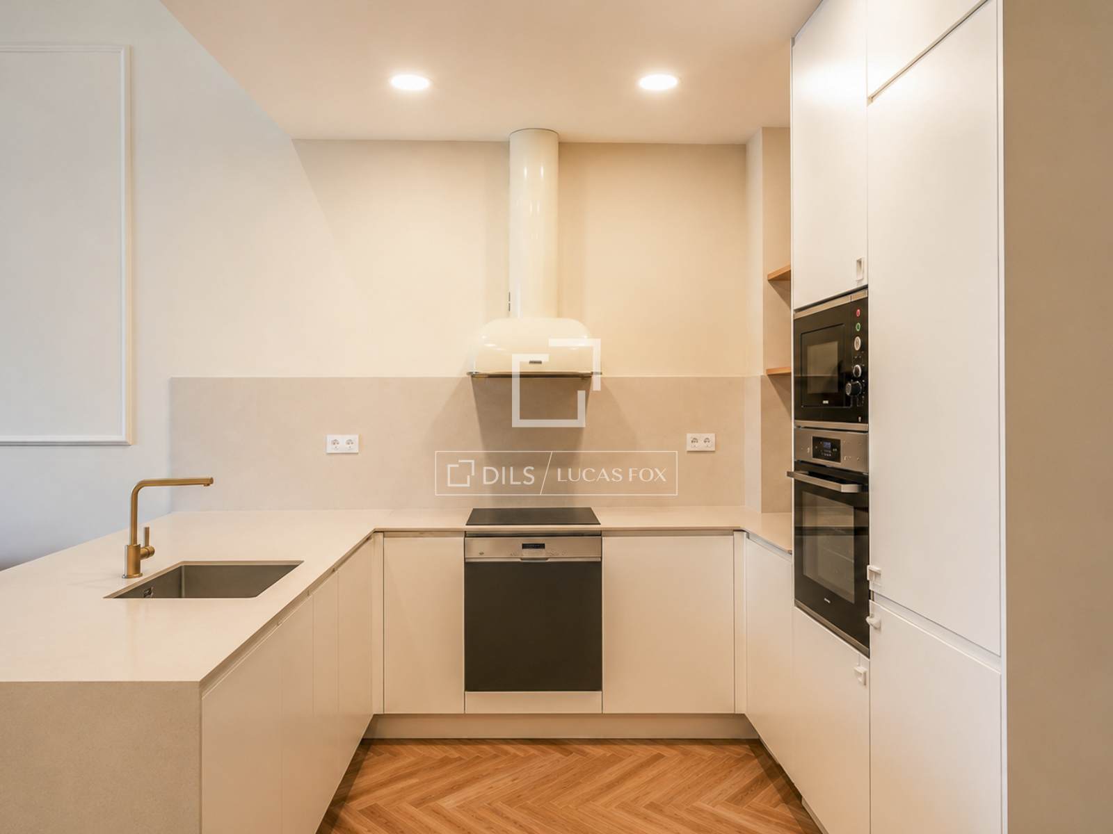 Apartamento en Barcelona, España 3 dormitorios, 136 m2 No. 150683