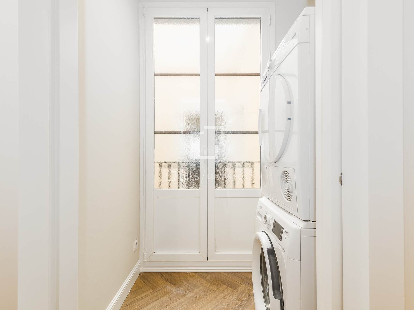 Appartamento a Barcelona, Spagna 3 camere da letto, 119 mq. N° 150684