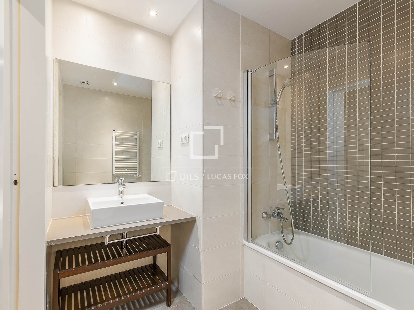 Appartamento a Barcelona, Spagna 3 camere da letto, 119 mq. N° 150684