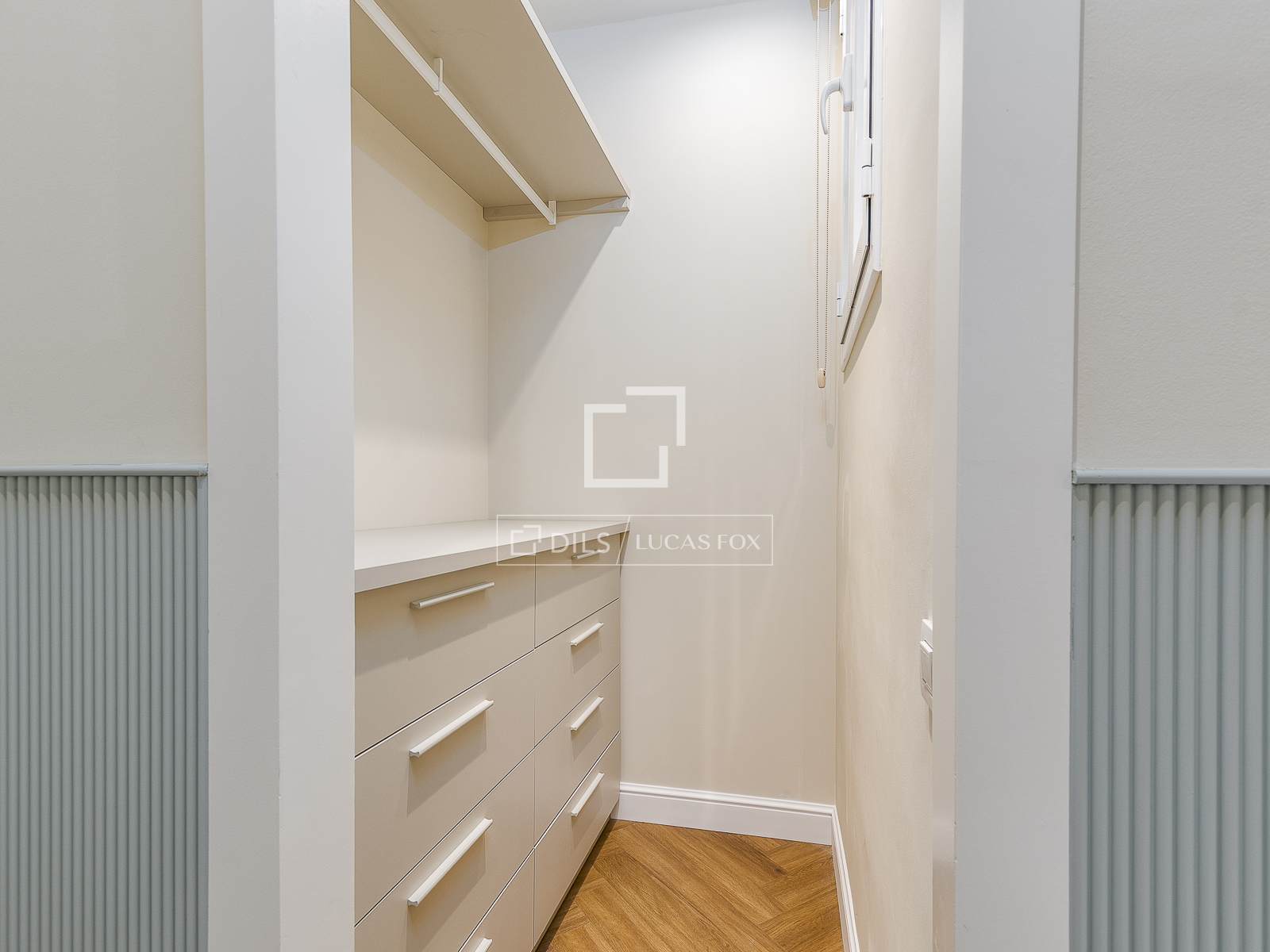 Appartamento a Barcelona, Spagna 3 camere da letto, 119 mq. N° 150684