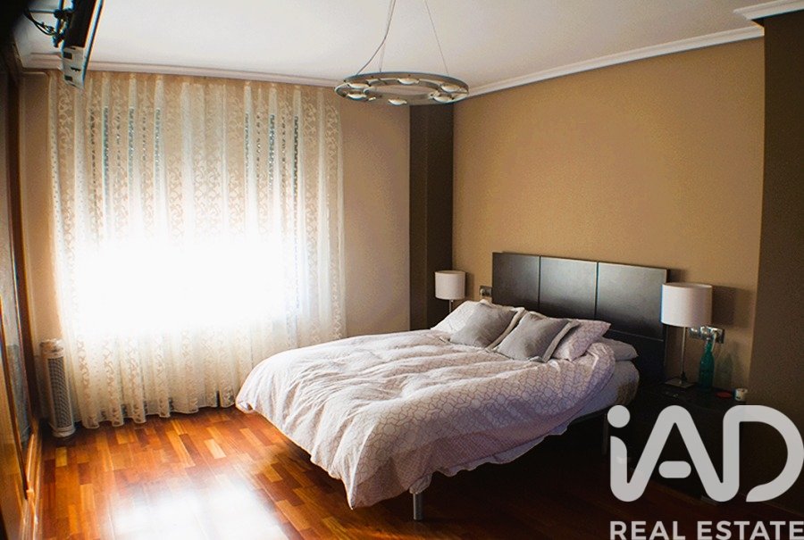 House in San Andres del Rabanedo, Leon, Spanien 4 Schlafzimmer, 287 m2 Nr. 172882