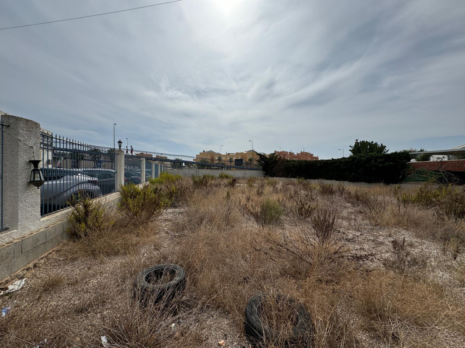Tontti Campoamor, Alicante, Espanja 135 m2 No. 109155