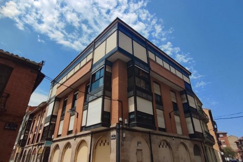 Apartment in Astorga, Leon, Spain 3 bedrooms, 153 sq.m. No. 194396