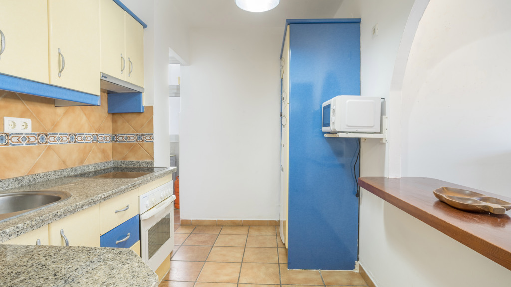 Apartamento en Estepona, Málaga, España 3 dormitorios, 92 m2 No. 107853