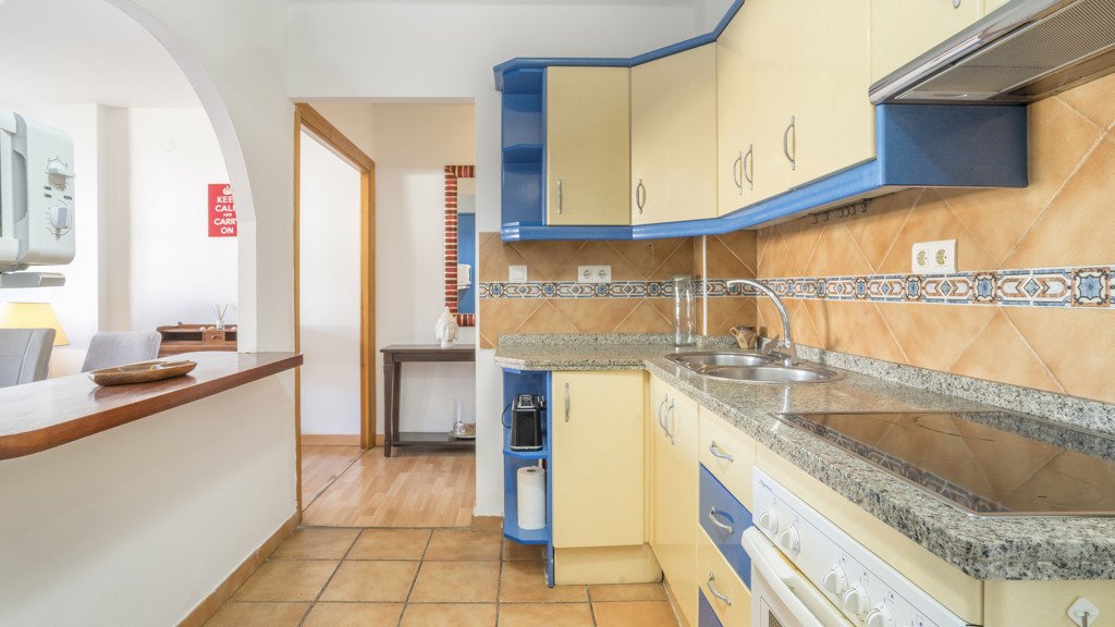 Apartamento en Estepona, Málaga, España 3 dormitorios, 92 m2 No. 107853