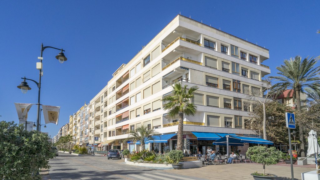 Apartamento en Estepona, Málaga, España 3 dormitorios, 92 m2 No. 107853