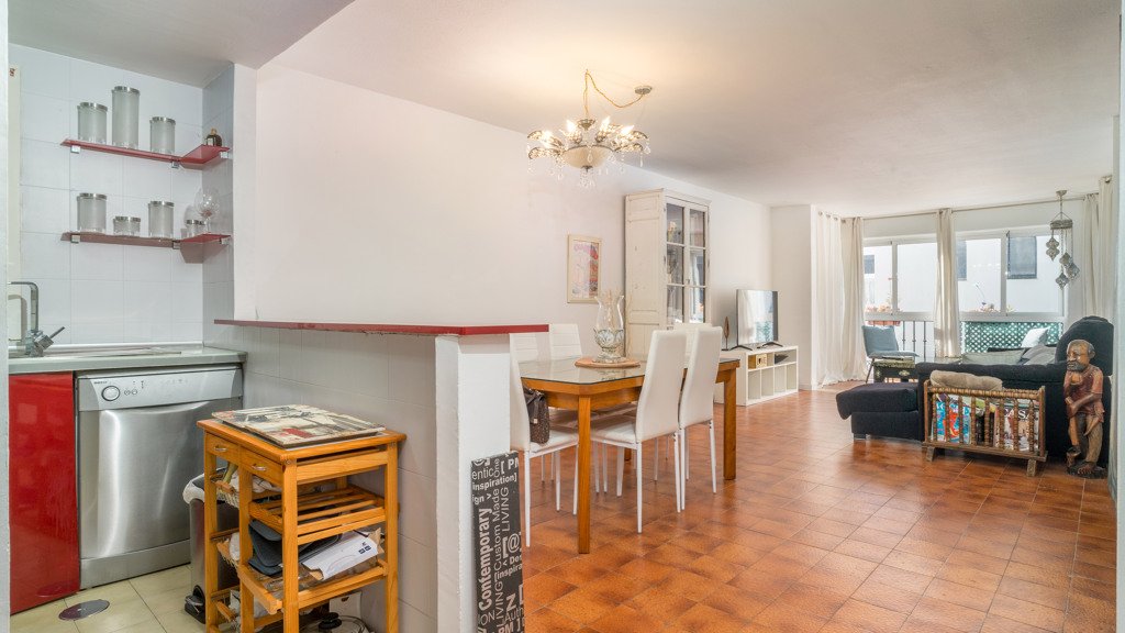 Appartamento a Manilva, Malaga, Spagna 2 camere da letto, 104 mq. N° 107852