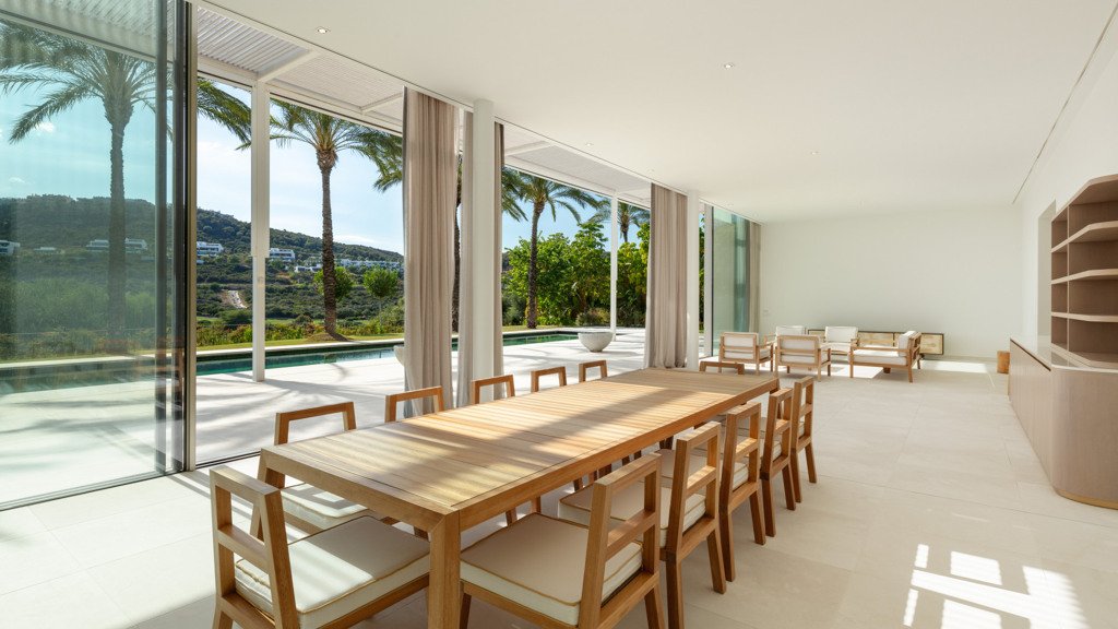 Villa i Casares, Malaga, Spanien 4 sovrum, 578 kvm. Nr. 106929