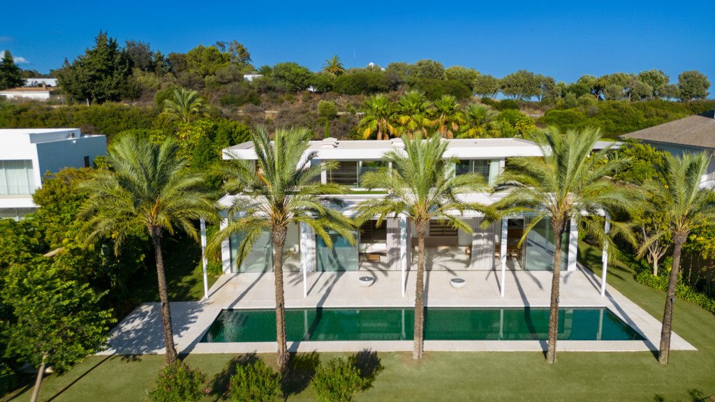 Villa i Casares, Malaga, Spanien 4 sovrum, 578 kvm. Nr. 106929