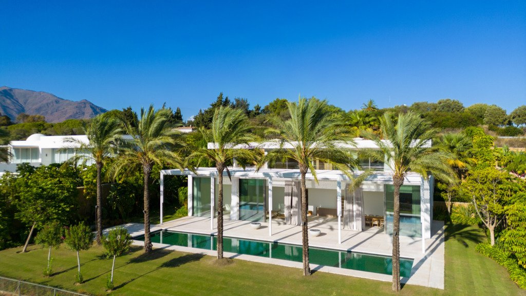 Villa i Casares, Malaga, Spanien 4 sovrum, 578 kvm. Nr. 106929