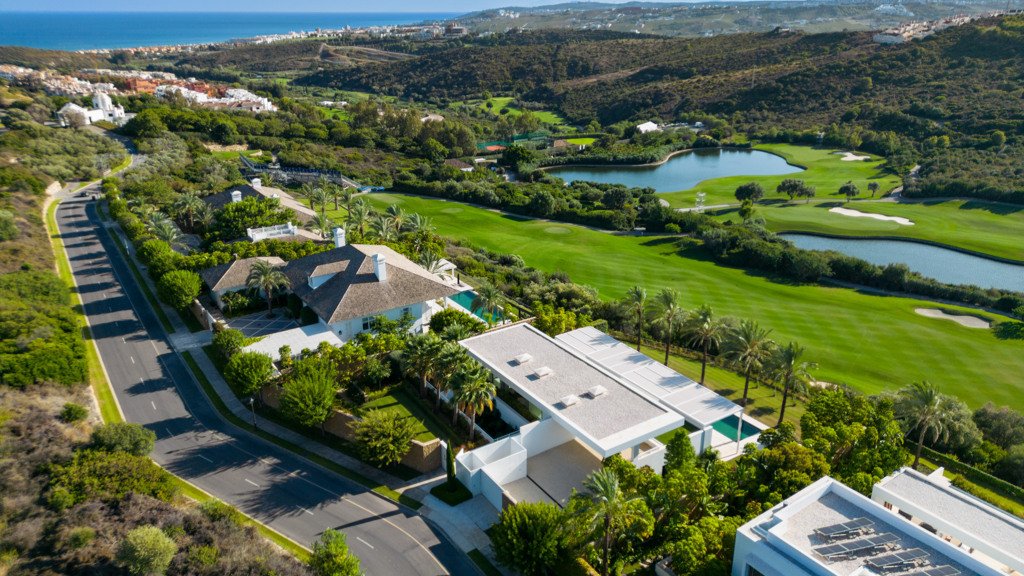 Villa i Casares, Malaga, Spanien 4 sovrum, 578 kvm. Nr. 106929