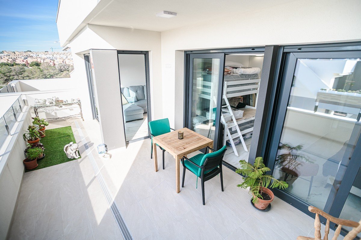 Apartamento en Alicante, España 2 dormitorios, 75 m2 No. 194581