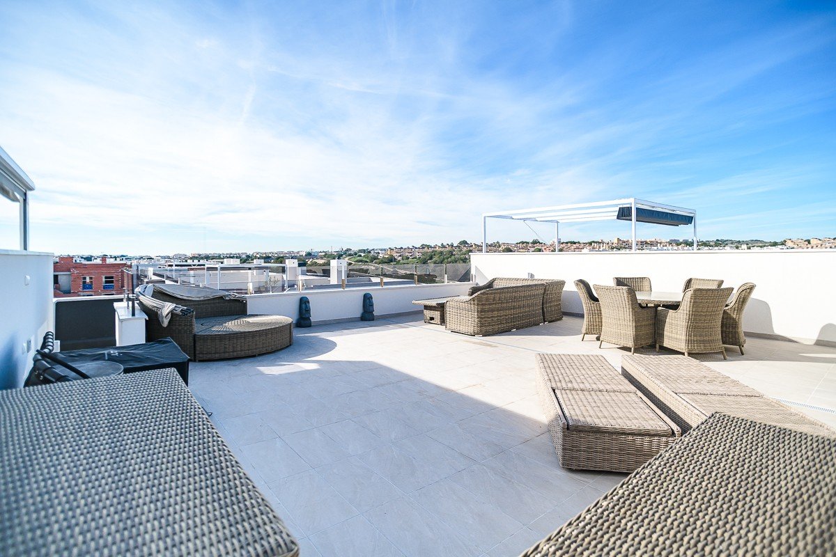 Apartamento en Alicante, España 2 dormitorios, 75 m2 No. 194581