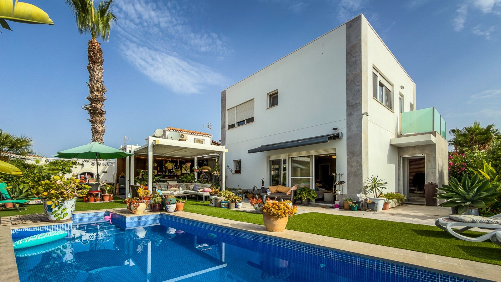 Villa i Torrevieja, Alicante, Spanien 2 sovrum, 130 kvm. Nr. 194580